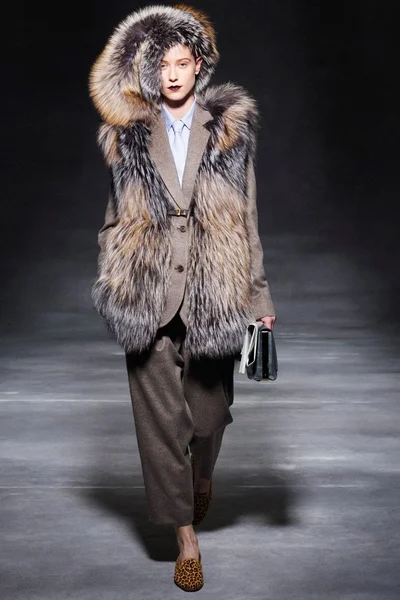 Look 6